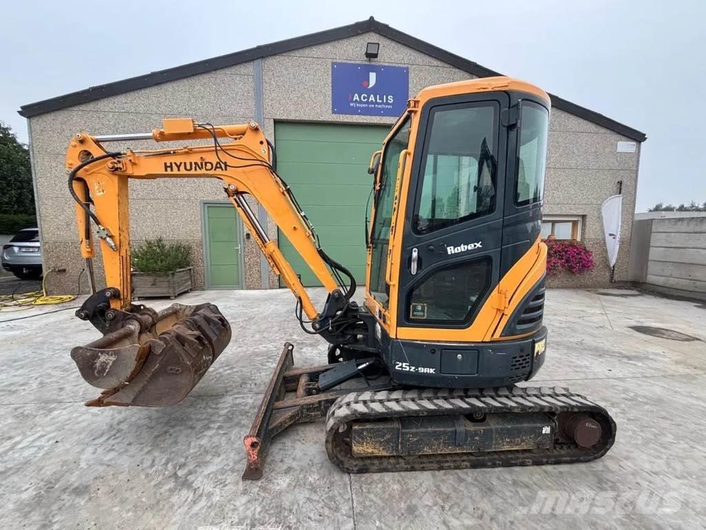 Hyundai R25Z Міні-екскаватори < 7т