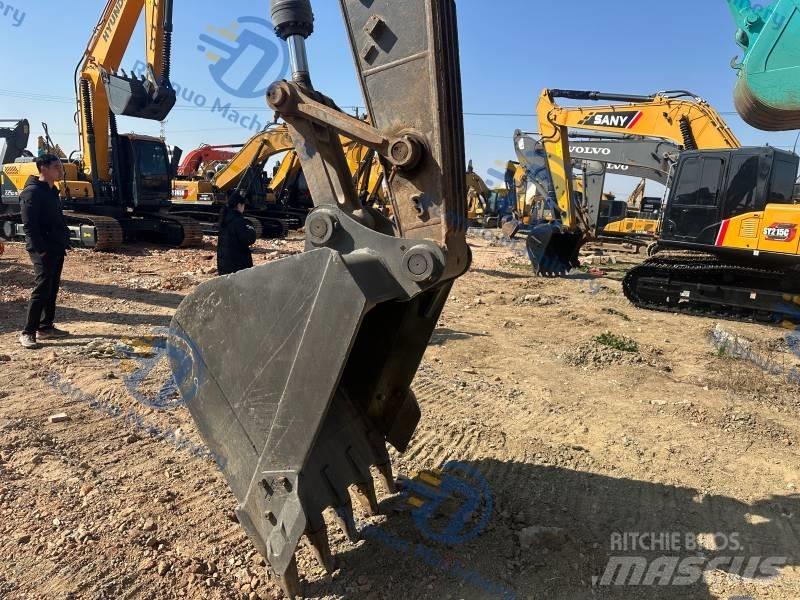 Volvo EC 220 D Гусеничні екскаватори