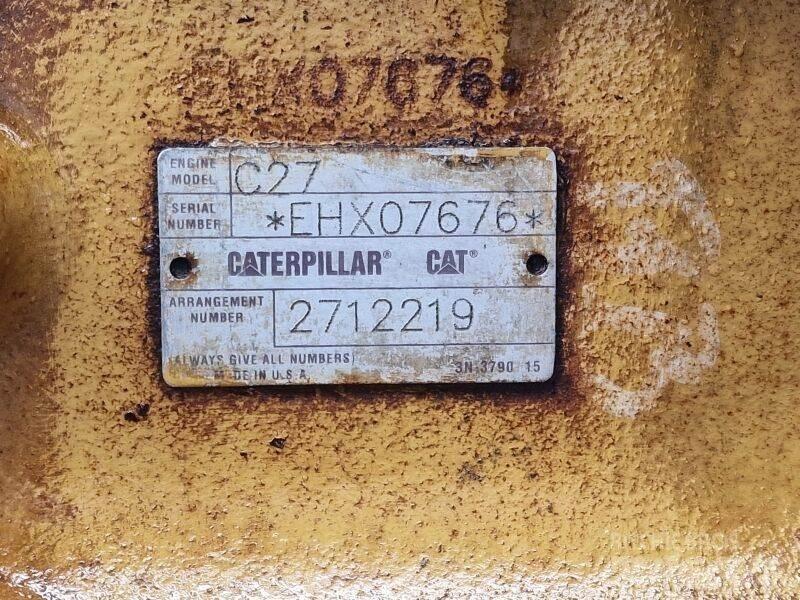 CAT C27 Двигуни