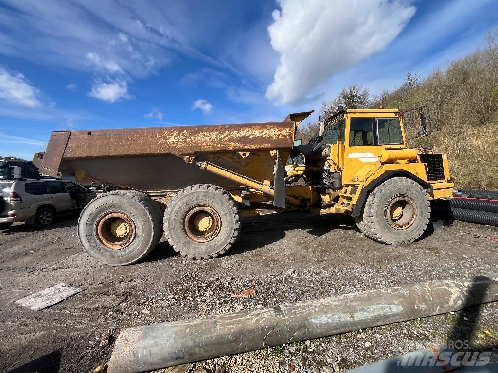 Volvo A25c Зчленовані самоскиди