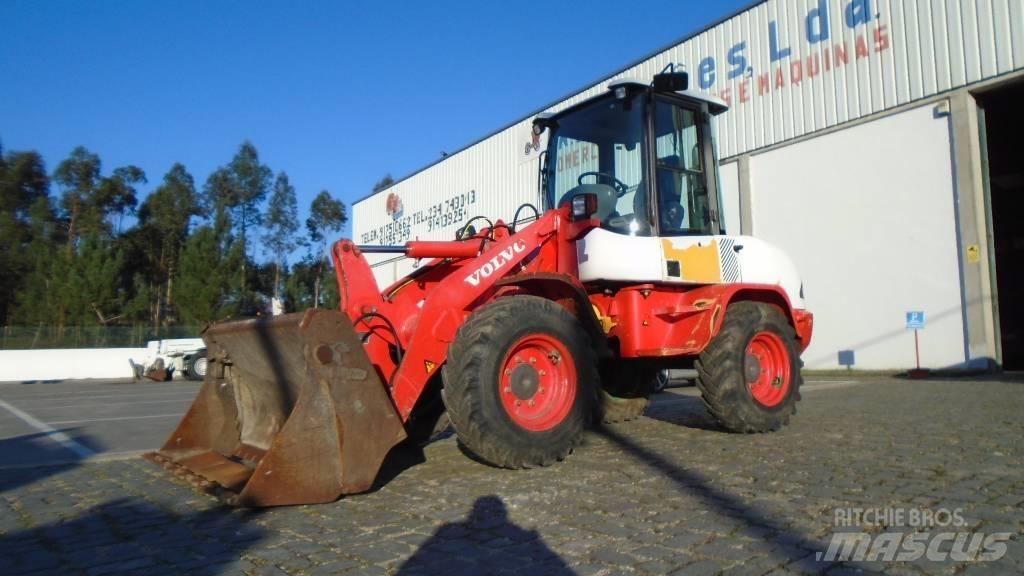 Volvo L 30 B Фронтальні навантажувачі