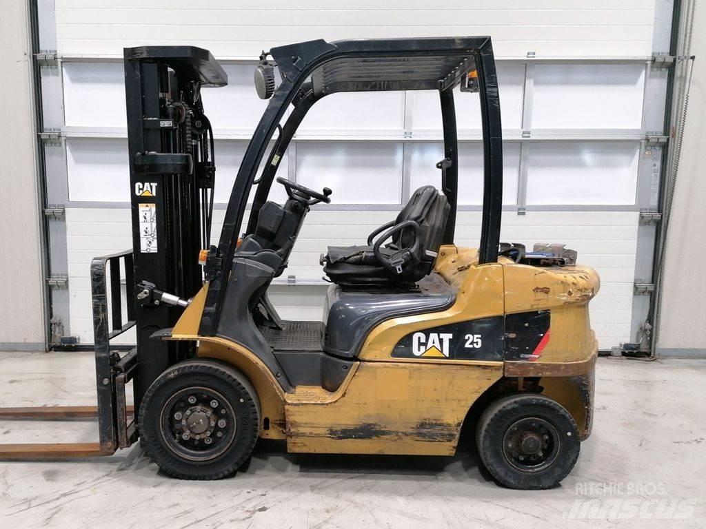 CAT GP25N Газові навантажувачі