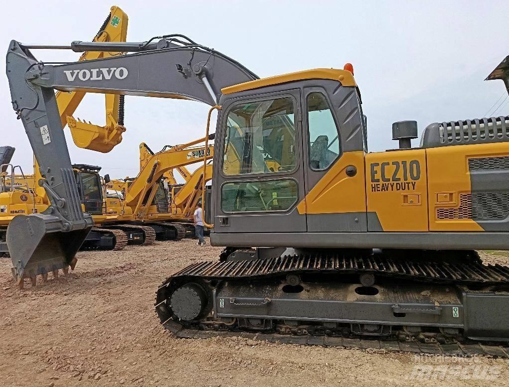 Volvo EC 210 Гусеничні екскаватори