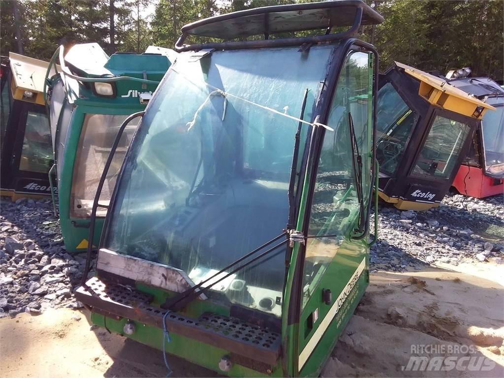 John Deere 1470d Кабіна
