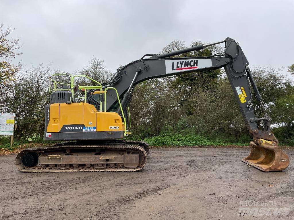 Volvo ECR 235 Гусеничні екскаватори