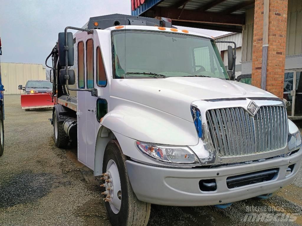 International 4600 Сміттєвози
