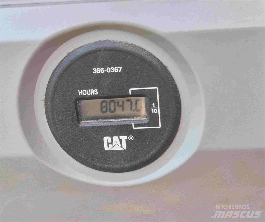 CAT 325FLCR Гусеничні екскаватори