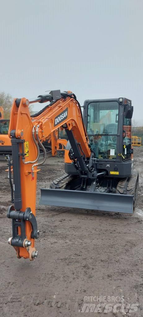 Doosan DX 50 Z Гусеничні екскаватори