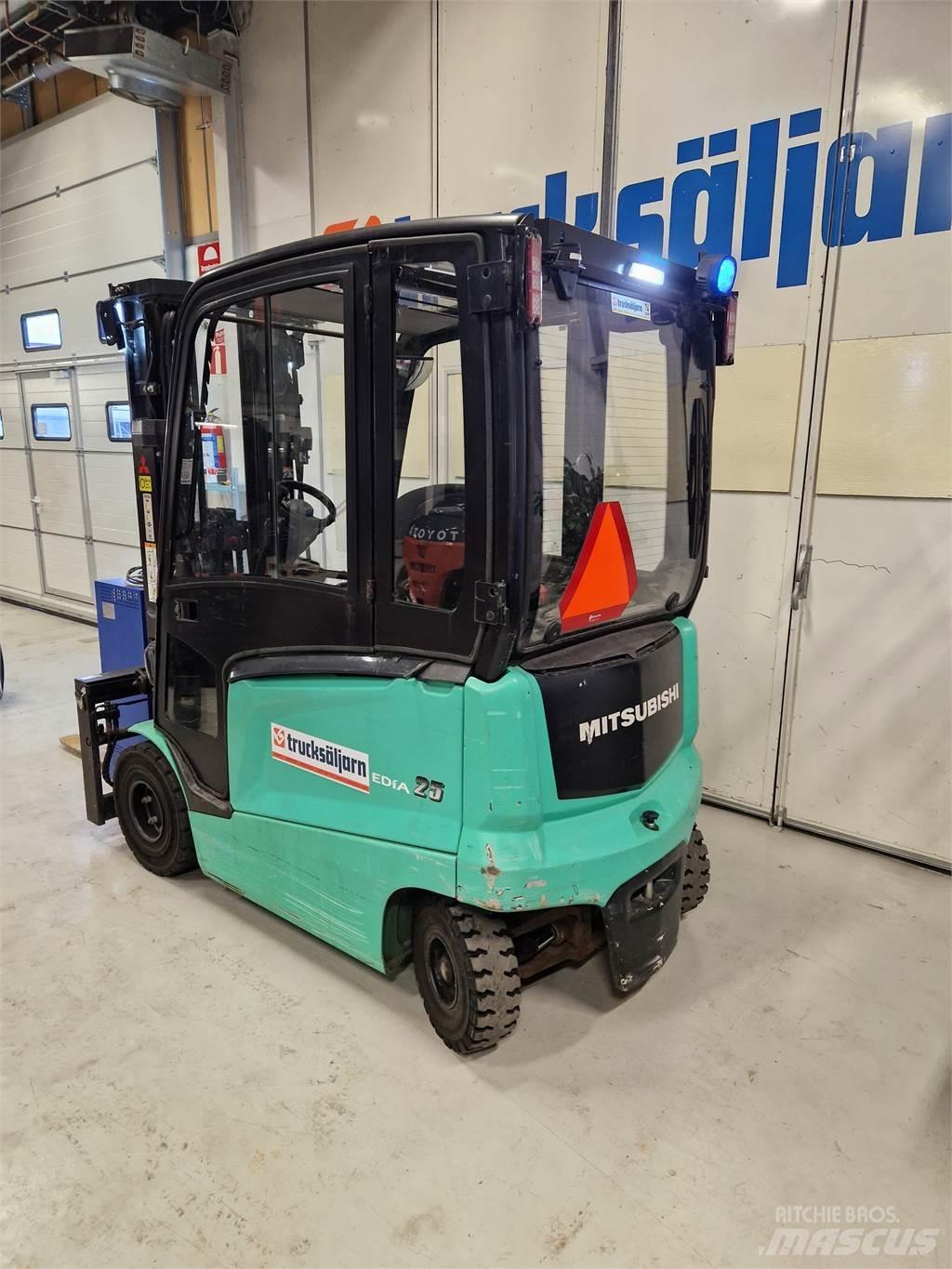 Mitsubishi FB25CN Електронавантажувачі
