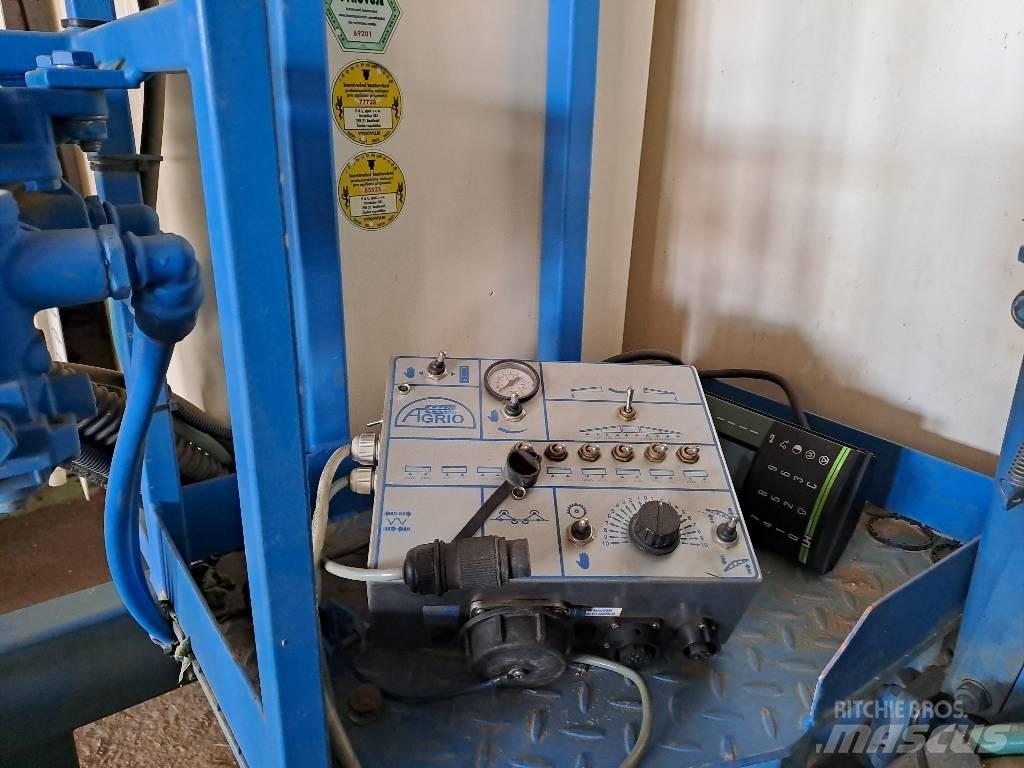 Agrio NAPA 24 Причіпні обприскувачі