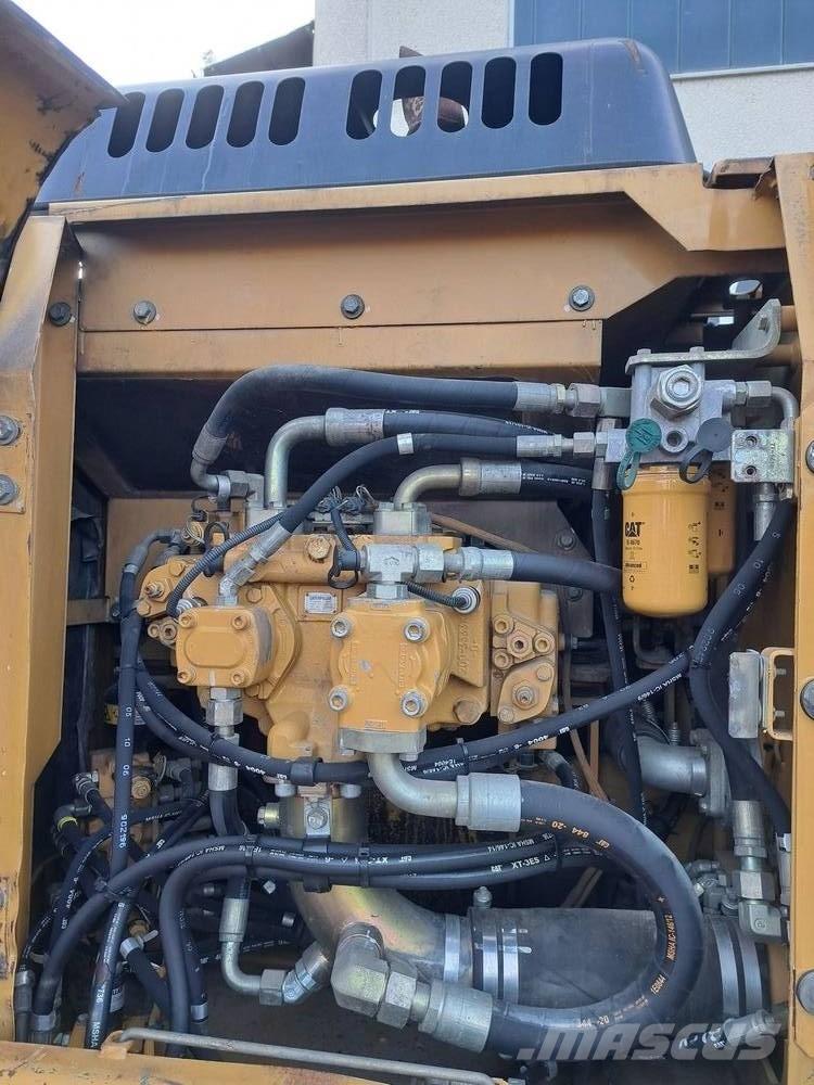 CAT 319 C LN Гусеничні екскаватори