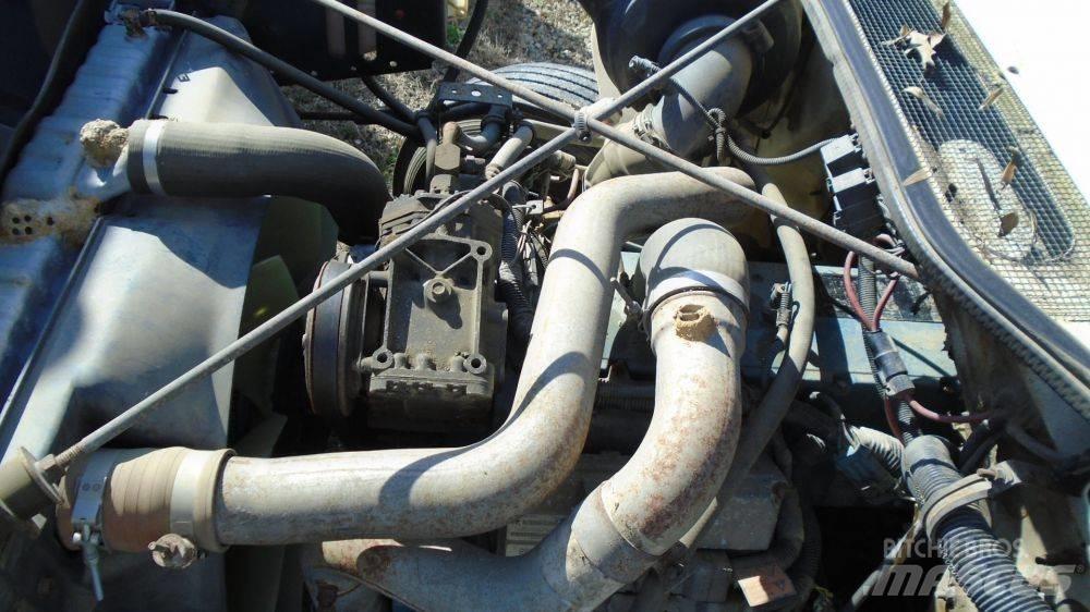 International 4900 Автоконтейнеровози