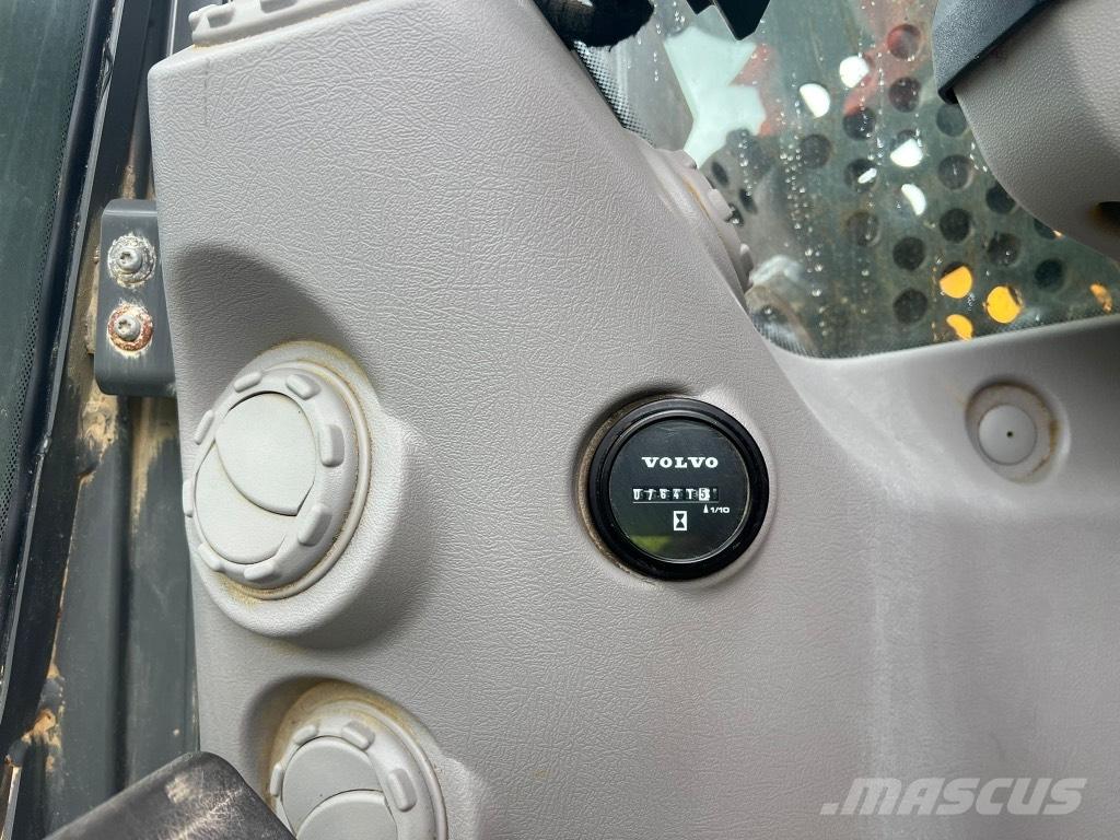 Volvo EC 380 EL HR Екскаватори для знесення споруд