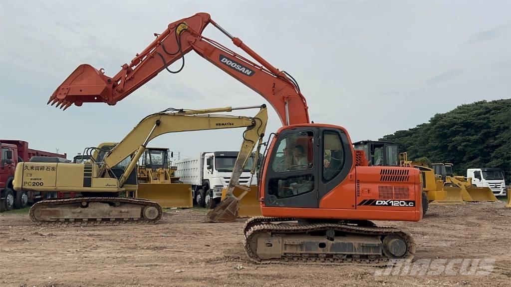 Doosan DX 120 Гусеничні екскаватори
