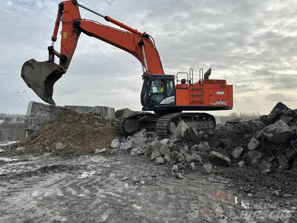 Hitachi ZX690 LCR - 6 Гусеничні екскаватори