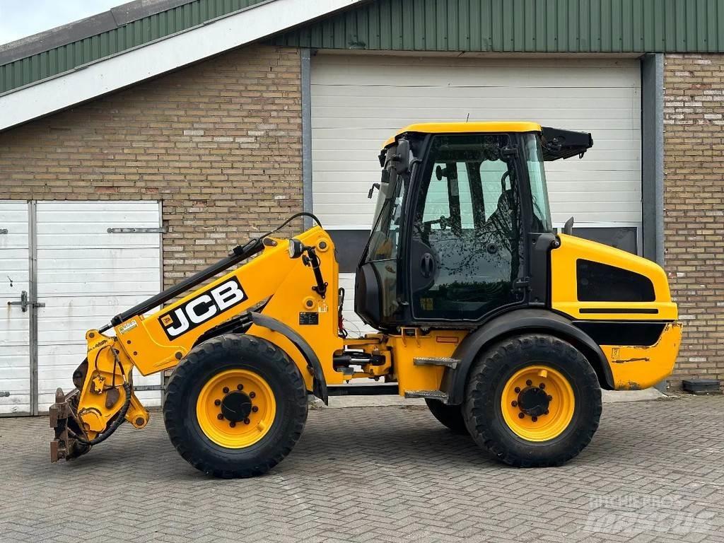 JCB TM220 SV A Телескопічні фронтальні навантажувачі