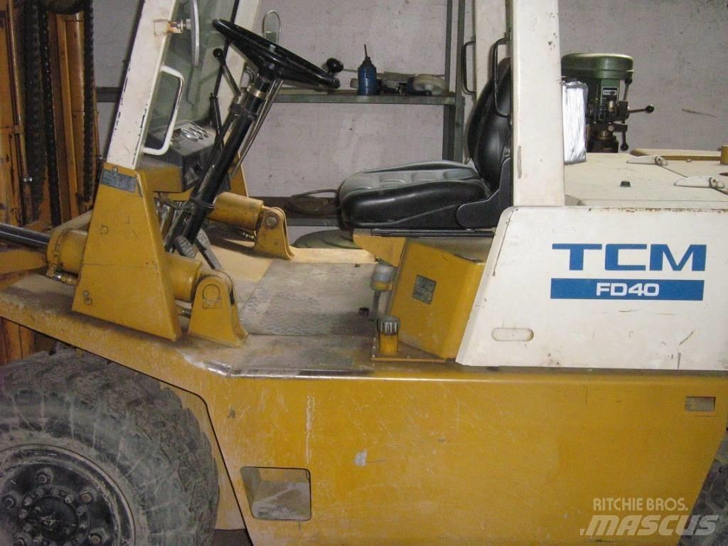 TCM FD40 Дизельні навантажувачі