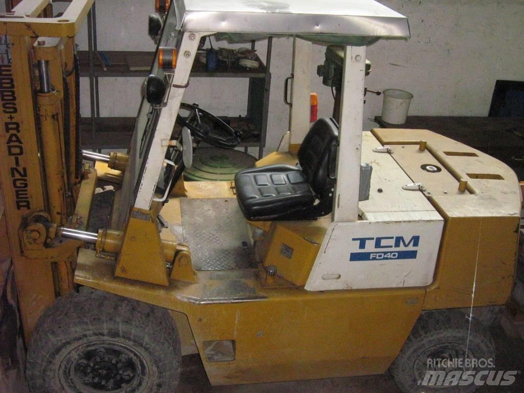 TCM FD40 Дизельні навантажувачі