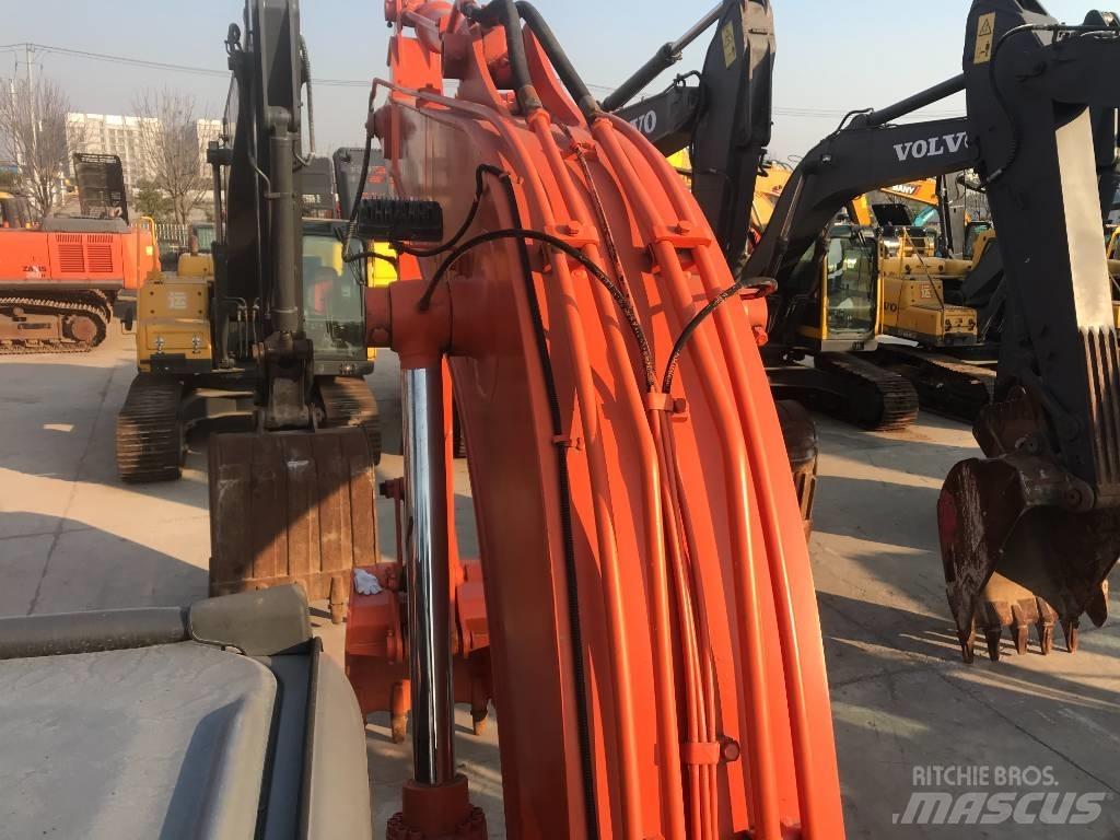 Hitachi ZX 130 Гусеничні екскаватори