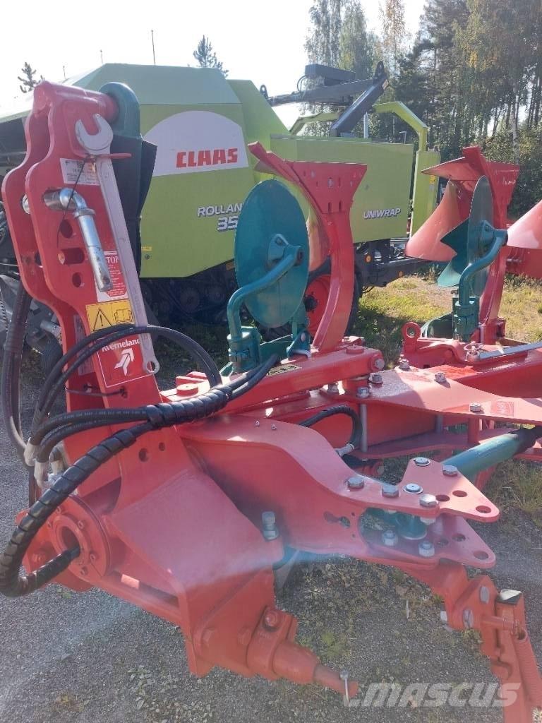 Kverneland 150S Реверсивні плуги