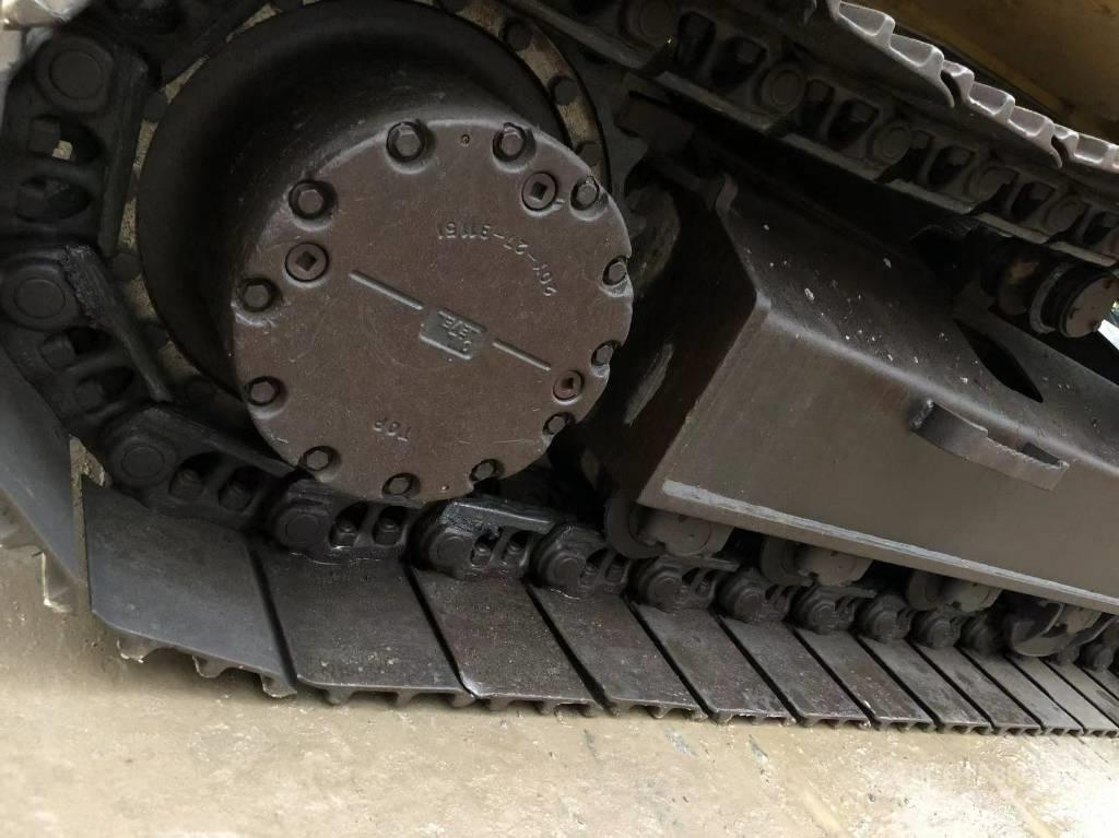 Komatsu 200-7 Гусеничні екскаватори