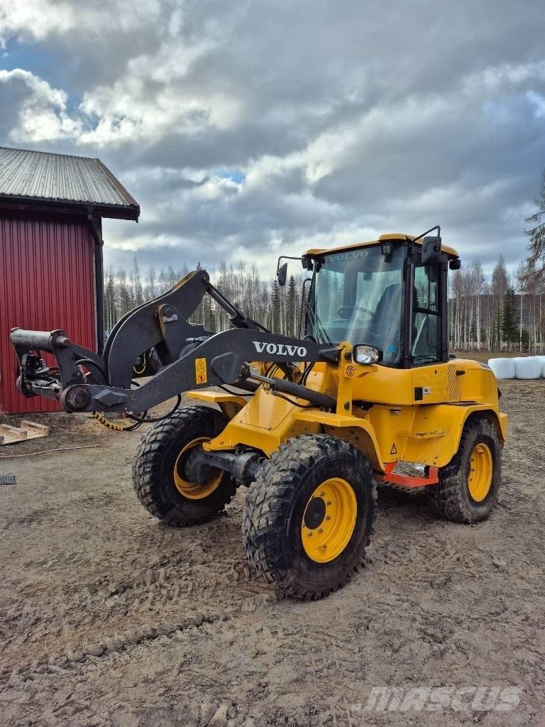 Volvo L 30 G Фронтальні навантажувачі