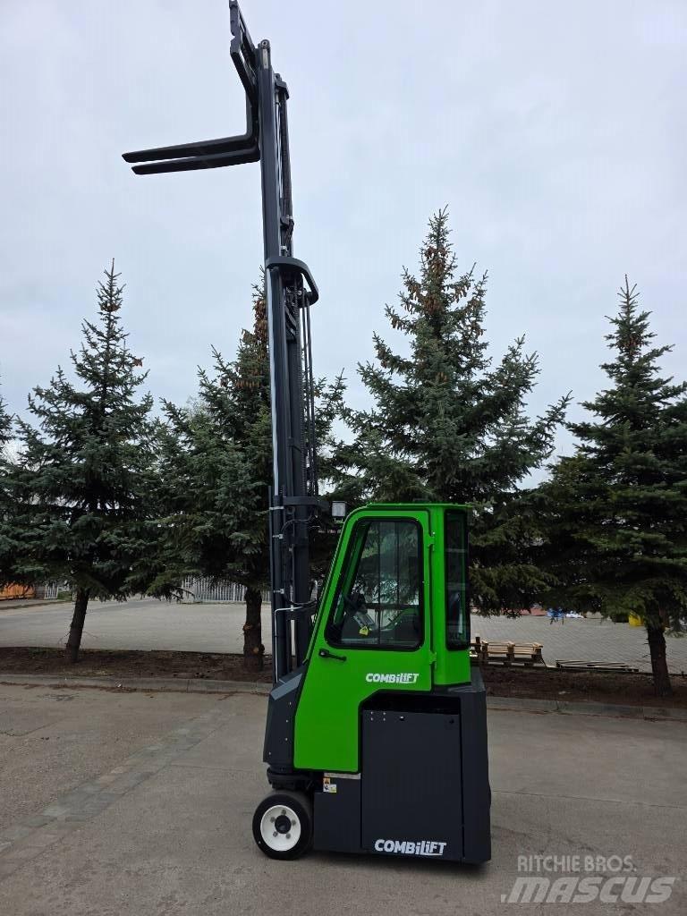 Combilift CBE 3000 Електронавантажувачі