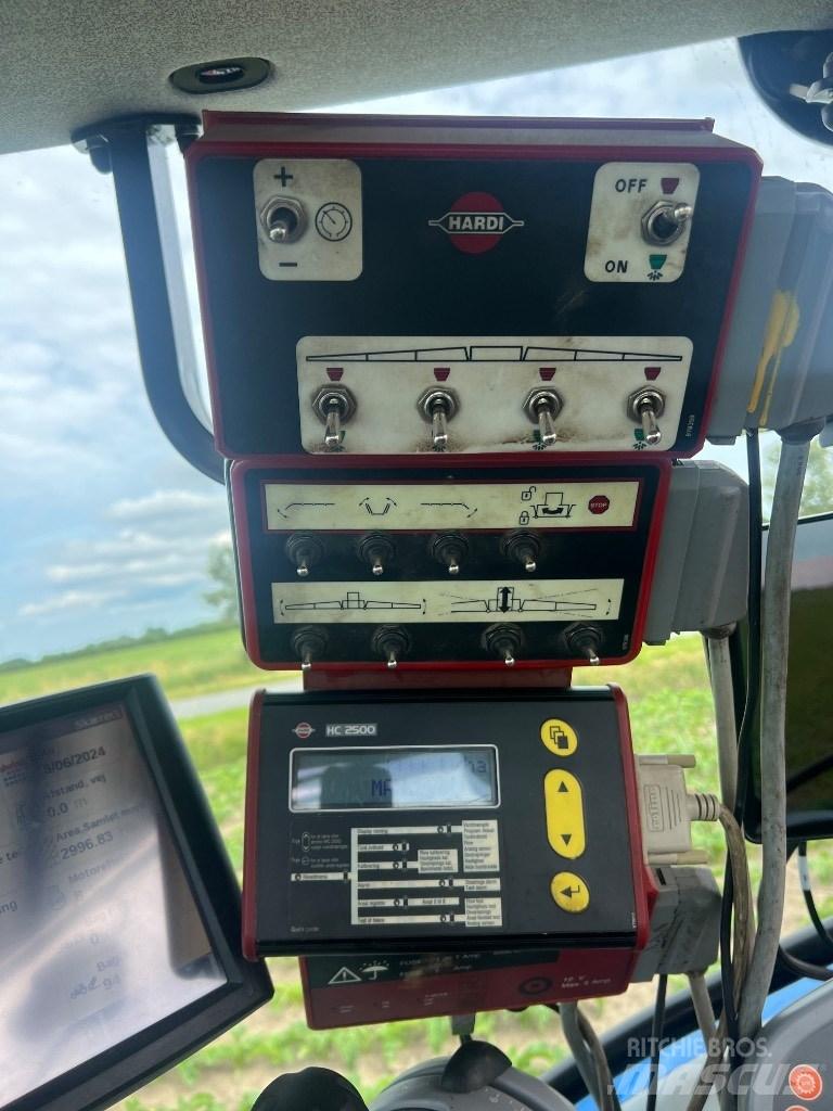 Hardi Commander 2800 Причіпні обприскувачі