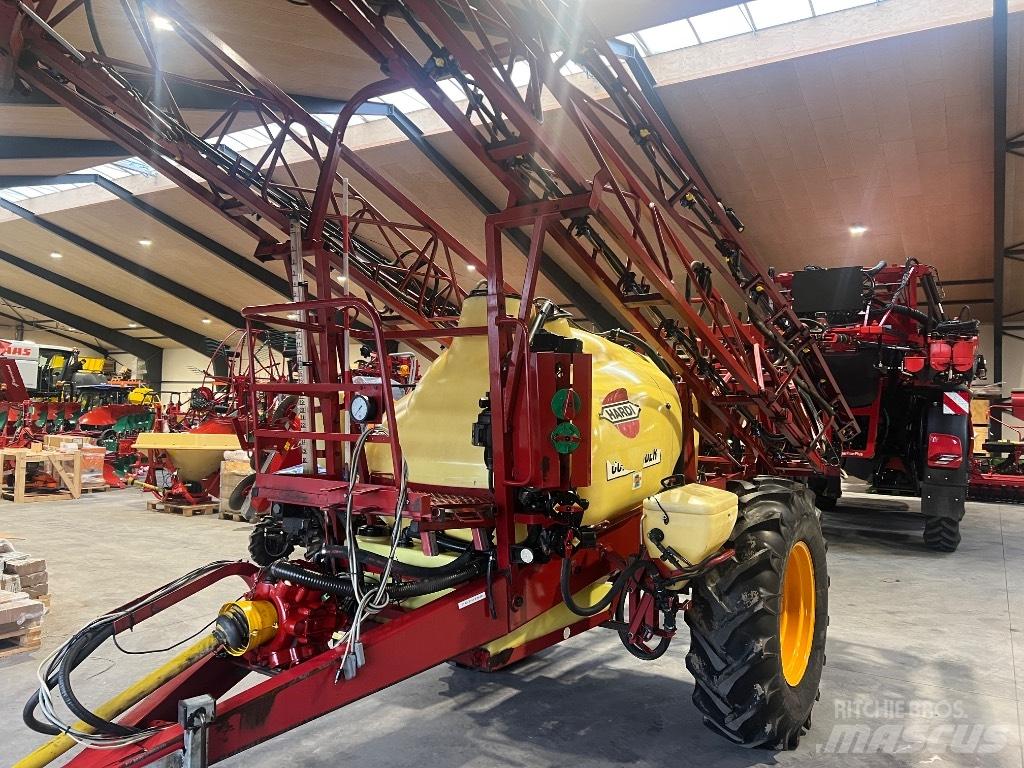 Hardi Commander 2800 Причіпні обприскувачі