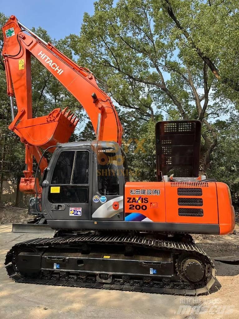 Hitachi EX 200 Гусеничні екскаватори