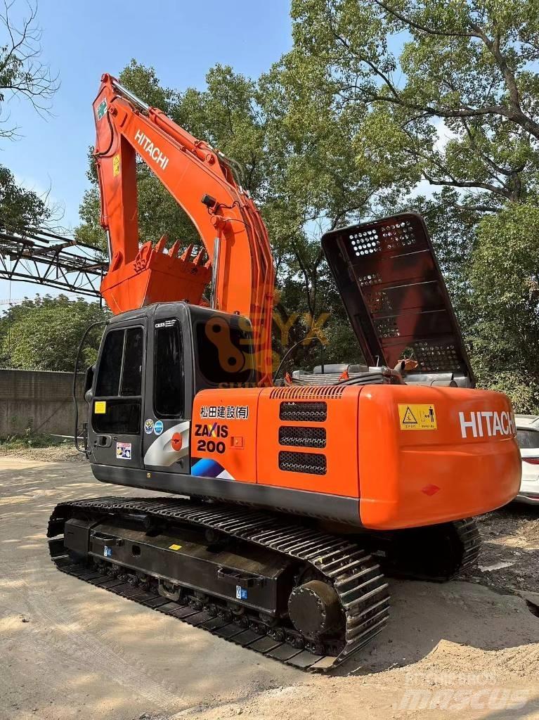 Hitachi EX 200 Гусеничні екскаватори