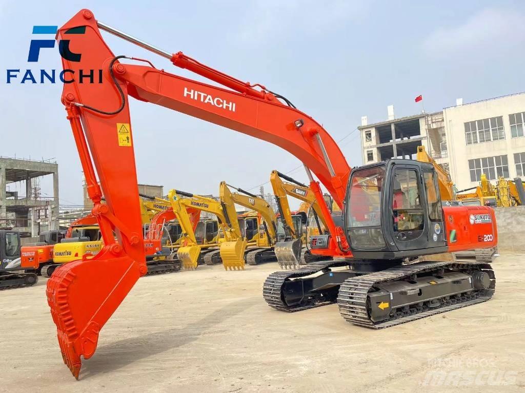 Hitachi EX 200 Гусеничні екскаватори
