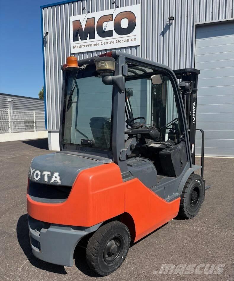 Toyota 02-8 FDF 25 Дизельні навантажувачі