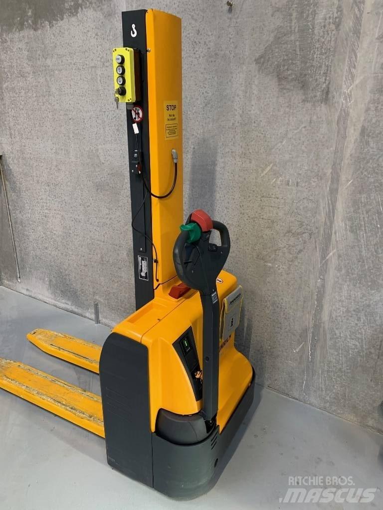 Jungheinrich EMC 110 Ручний візок