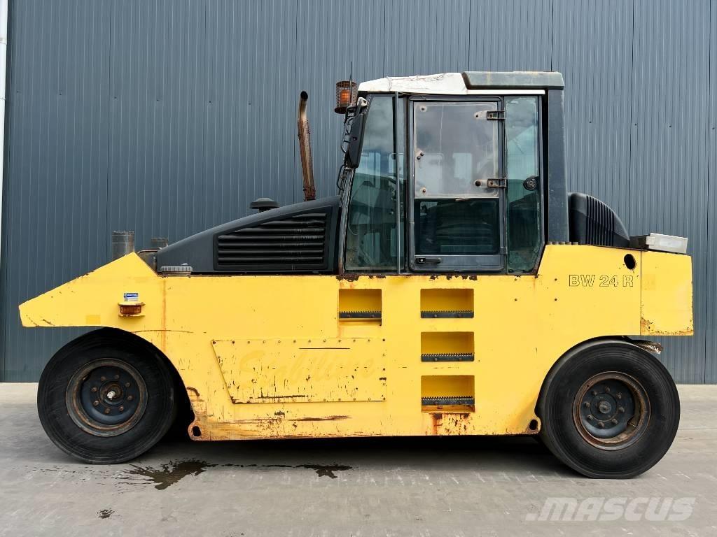Bomag BW24R Пневматичні катки