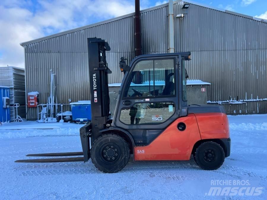 Toyota 40-8FD50N Дизельні навантажувачі