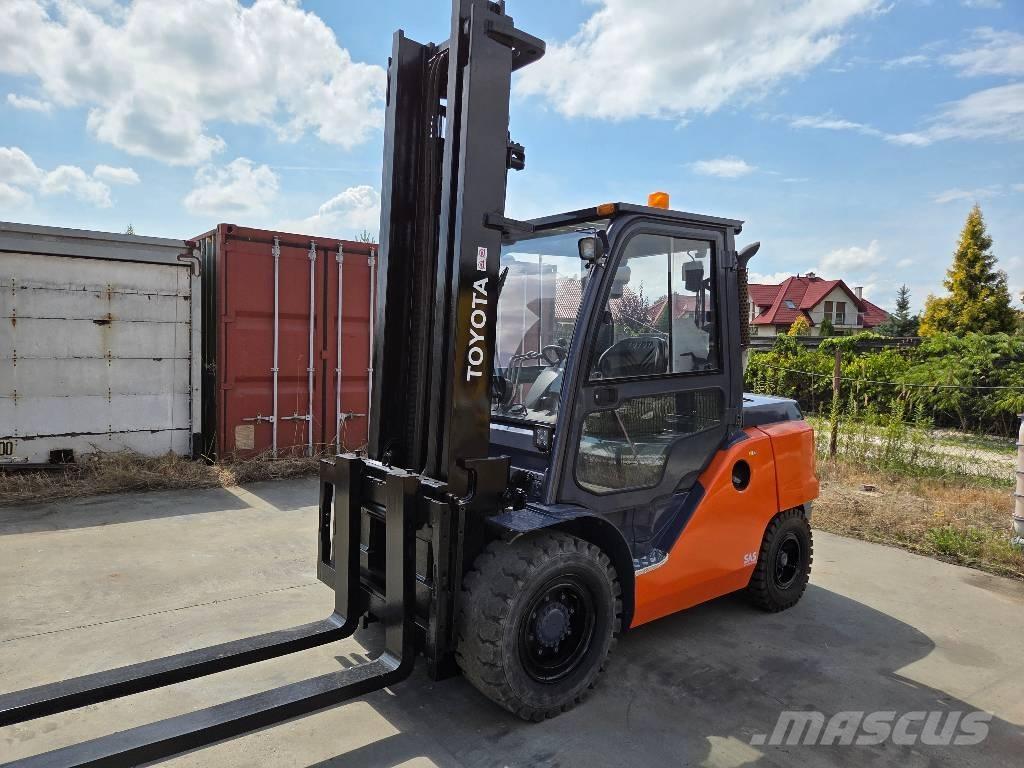 Toyota 40-8FD50N Дизельні навантажувачі