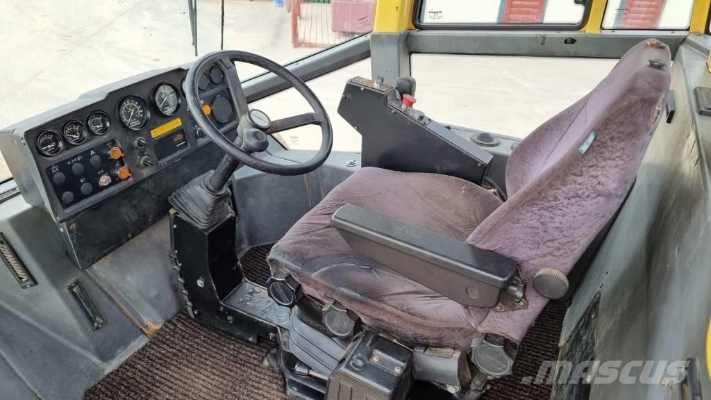 Dynapac CA 302 D Грунтові котки
