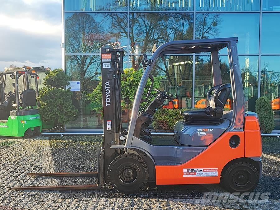 Toyota 02-8FDF15 Дизельні навантажувачі