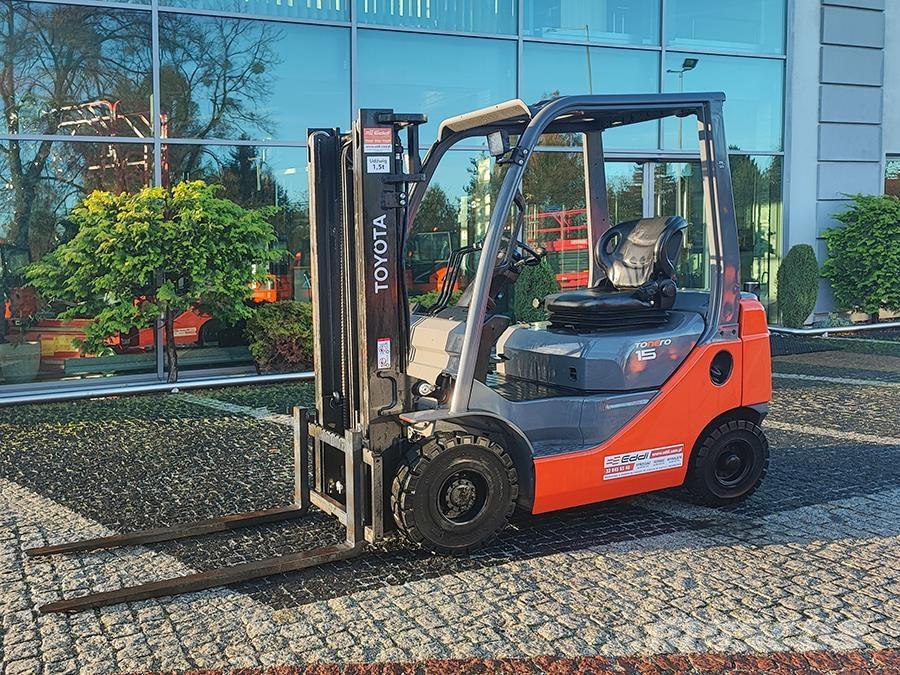 Toyota 02-8FDF15 Дизельні навантажувачі