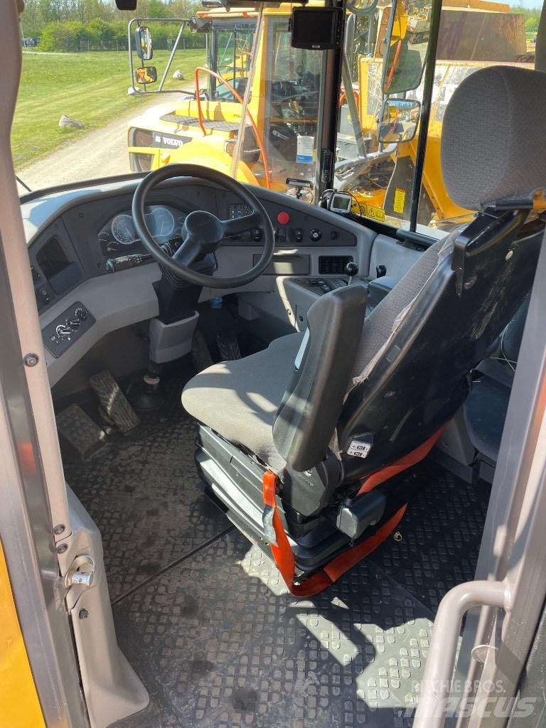 Volvo A30G Зчленовані самоскиди