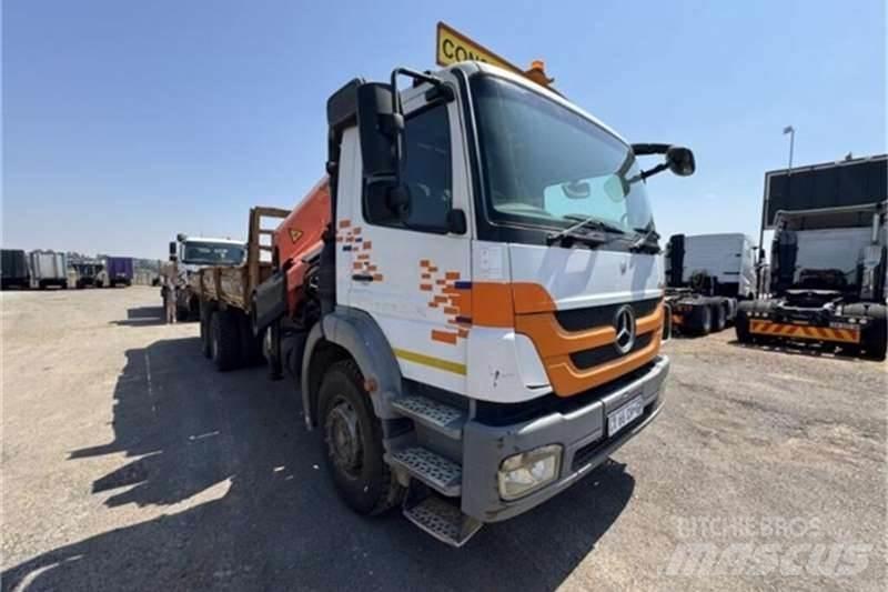 Mercedes-Benz Axor Вантажівки / спеціальні