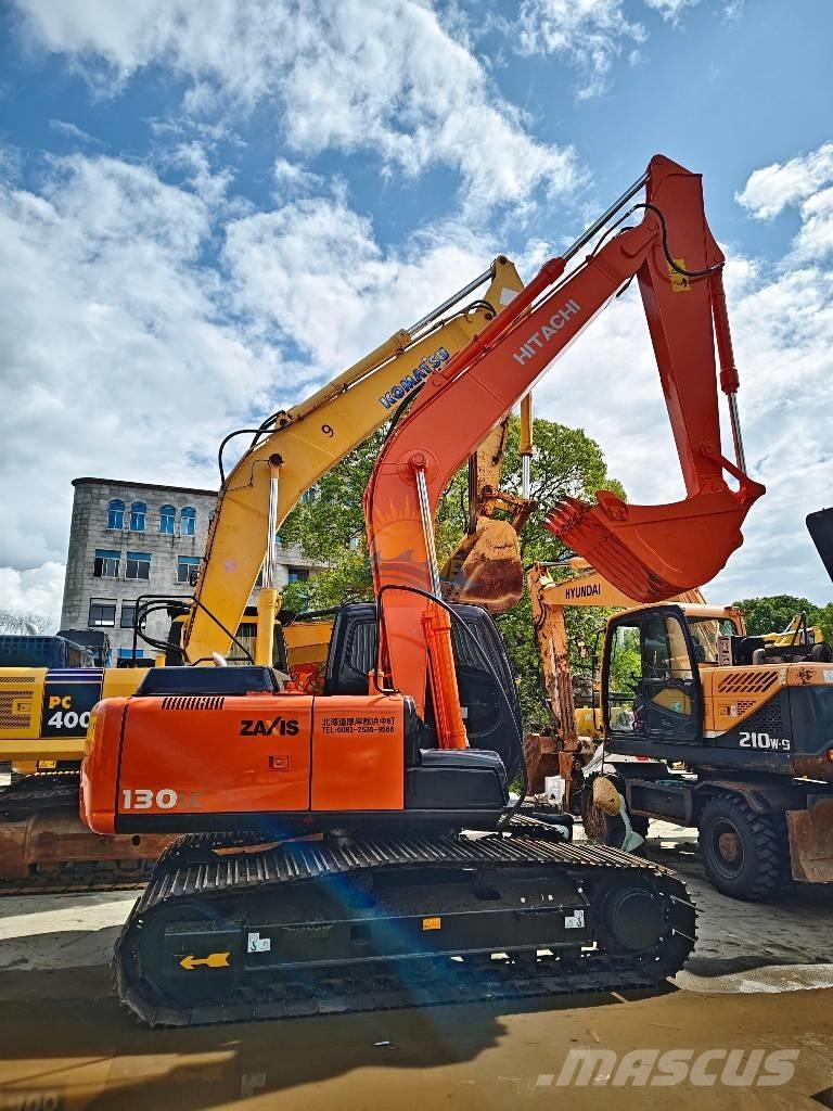 Hitachi ZX 130 Гусеничні екскаватори