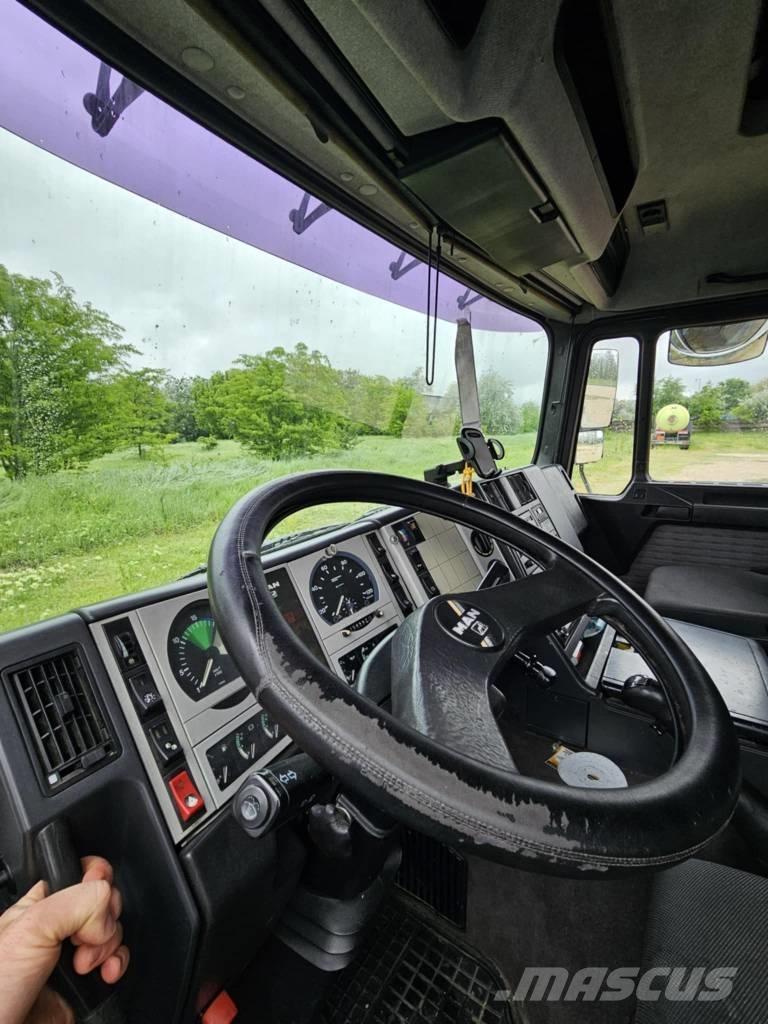 MAN F 2000 Тягачі