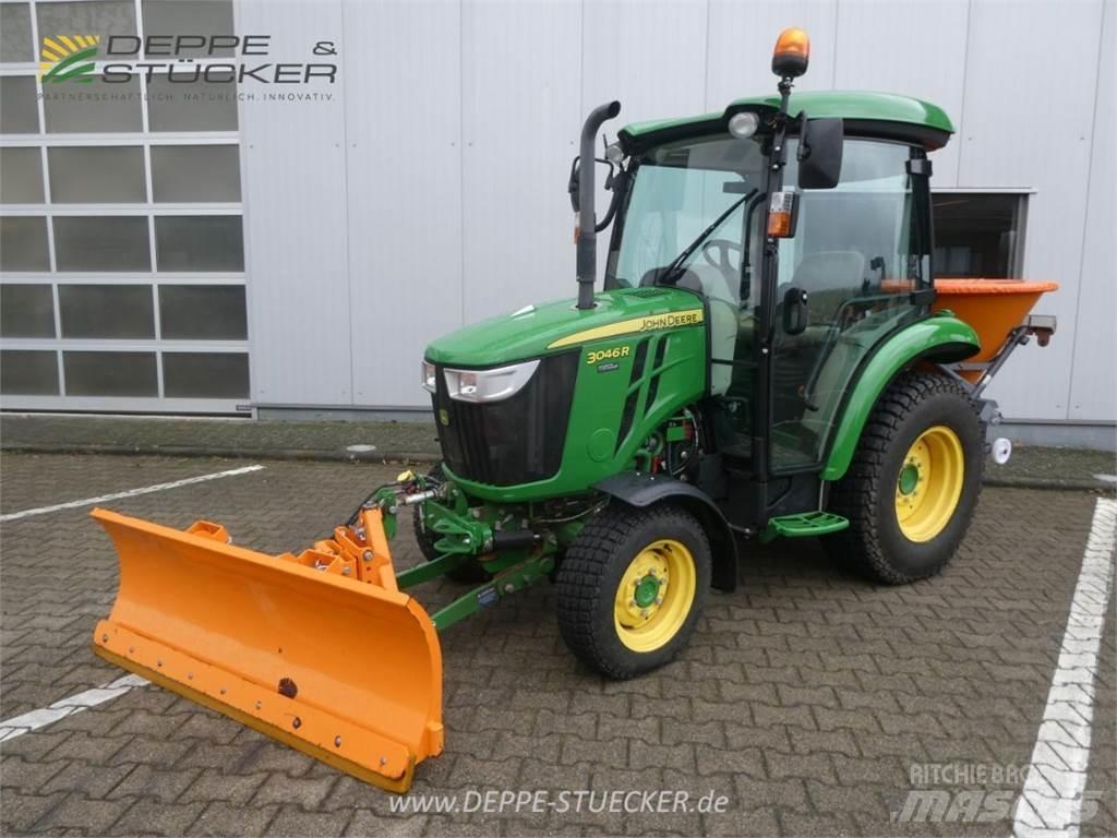 John Deere 3046R Трактори