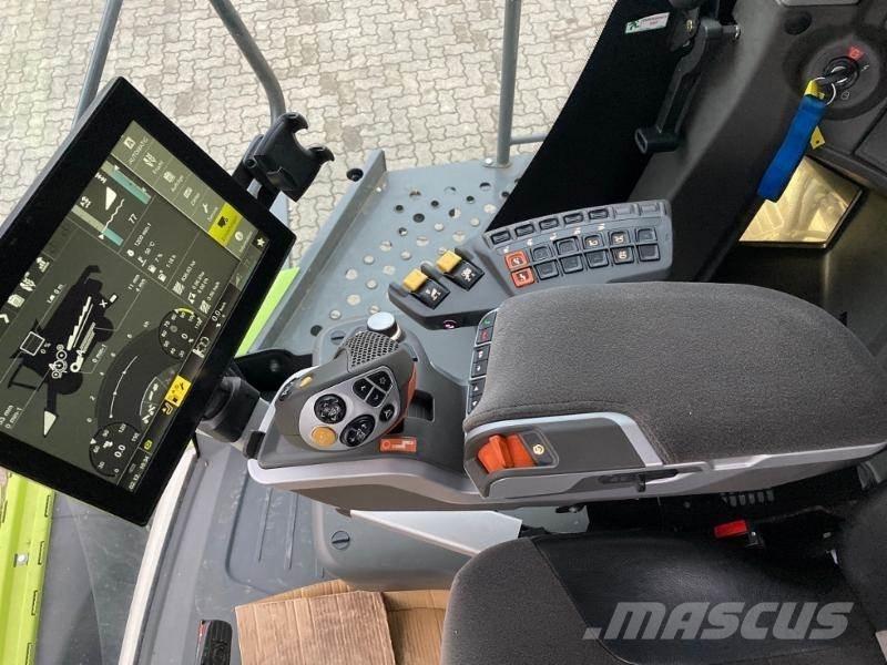 CLAAS LEXION 5400 Зернозбиральні комбайни