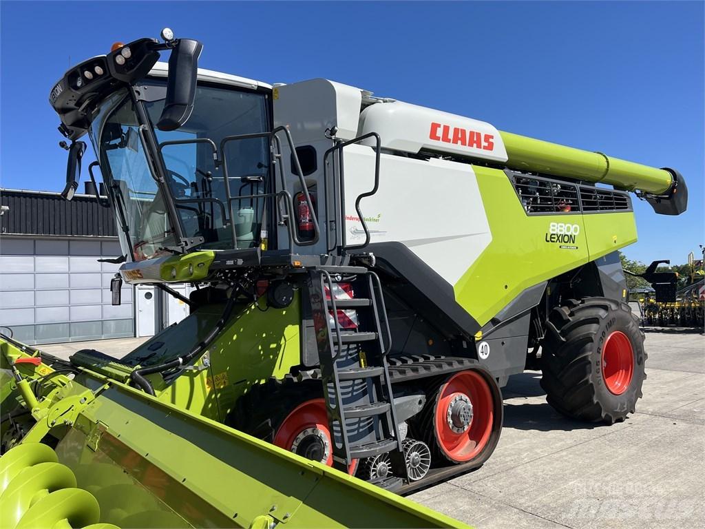 CLAAS Lexion 8800TT Зернозбиральні комбайни