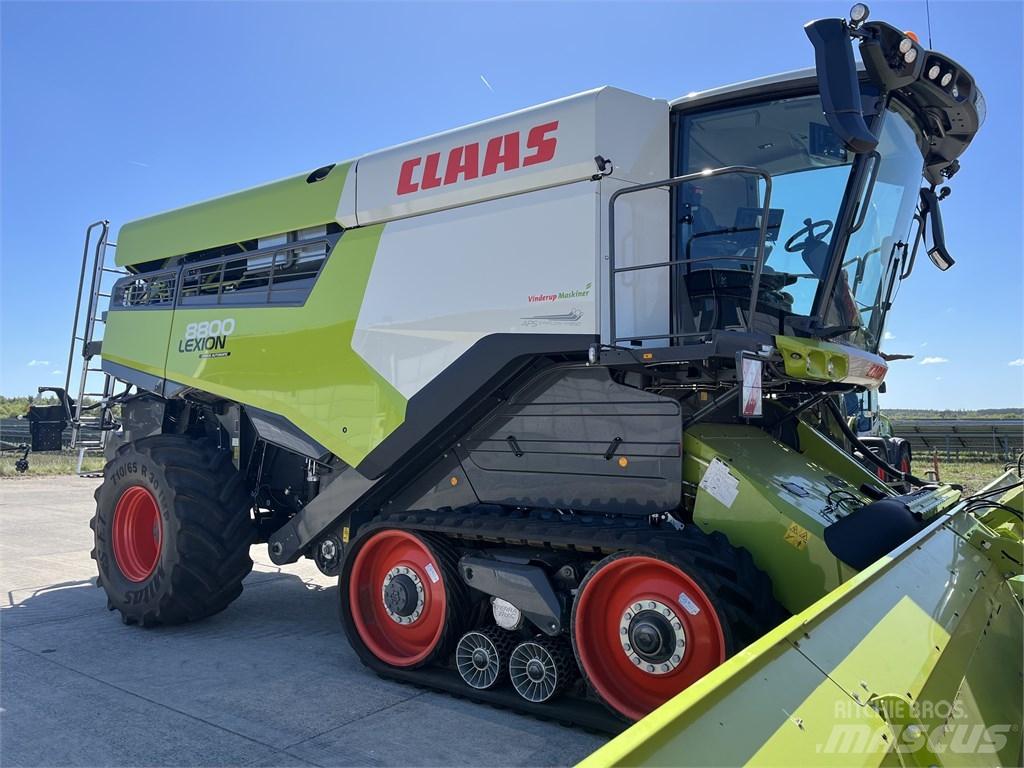 CLAAS Lexion 8800TT Зернозбиральні комбайни