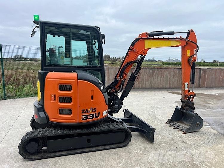 Hitachi ZX33U-5CLR Міні-екскаватори < 7т