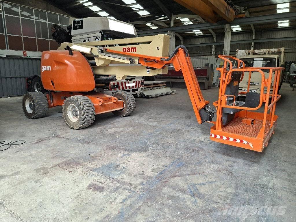 JLG 450 AJ Компактні самохідні стрілові підйомники